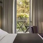 Gardette Park 4*
