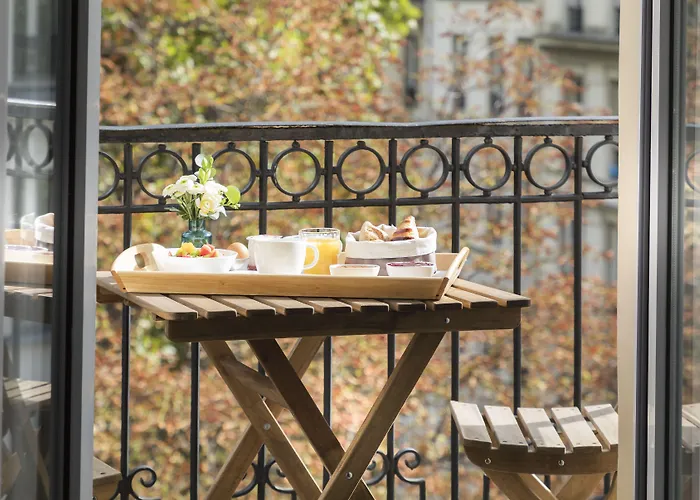 Отель Gardette Park 4*